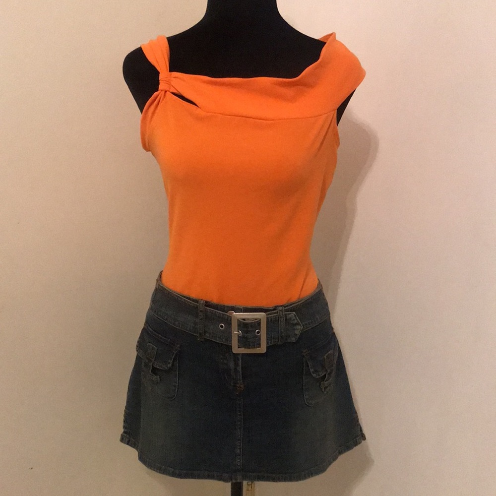 Asymmetrical Wide Neck Tank